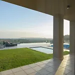 Reina Del Cielo Luxury