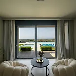 Reina Del Cielo Luxury Villa Pírgos