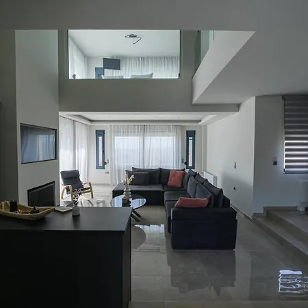 Reina Del Cielo Luxury