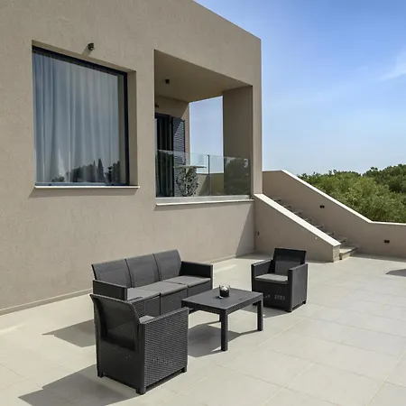 Reina Del Cielo Luxury Villa *