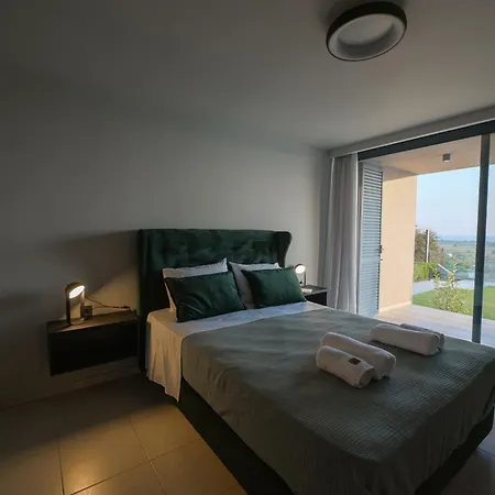 Reina Del Cielo Luxury *