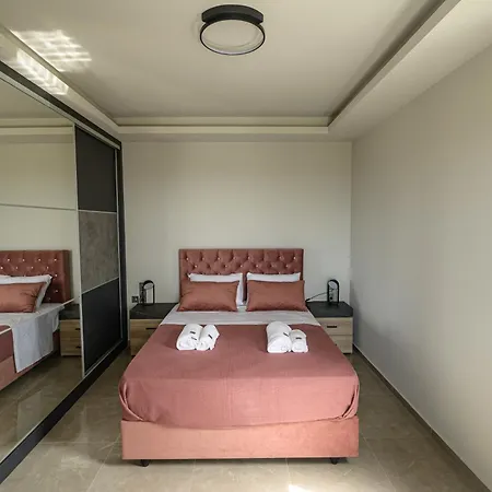 Reina Del Cielo Luxury