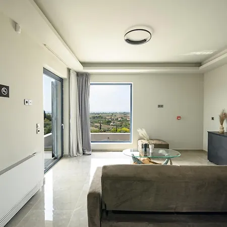 Reina Del Cielo Luxury