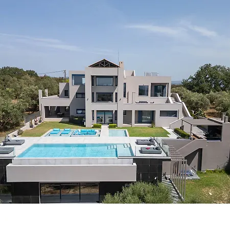 Reina Del Cielo Luxury Villa