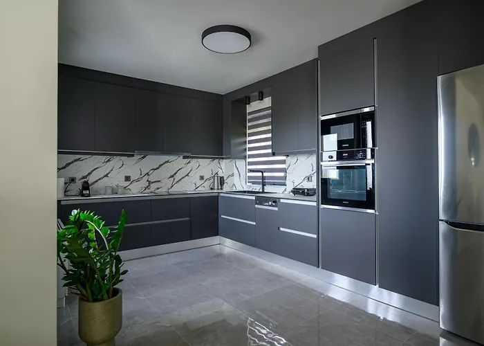 Reina Del Cielo Luxury Пиргос