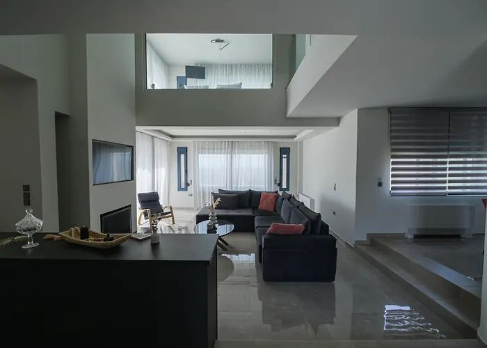 Reina Del Cielo Luxury