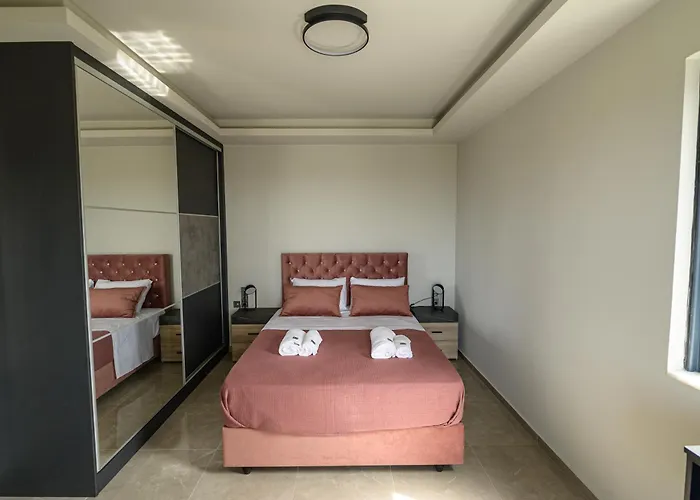 Reina Del Cielo Luxury