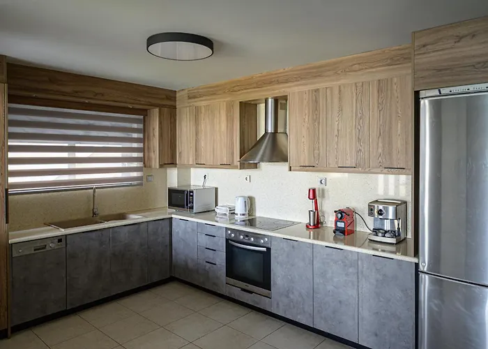 Reina Del Cielo Luxury