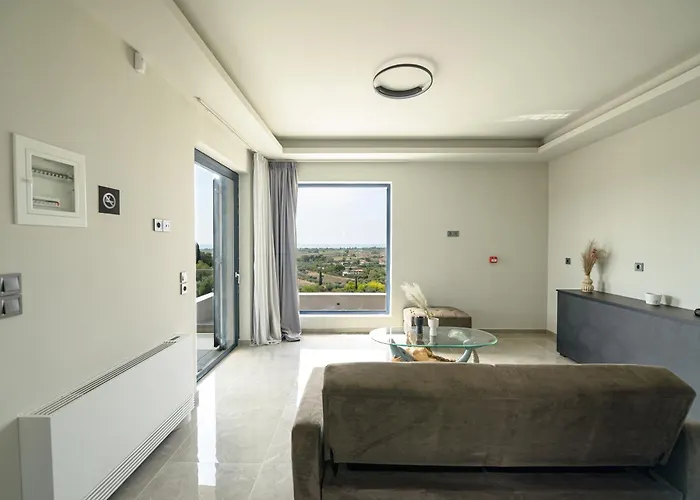 Reina Del Cielo Luxury